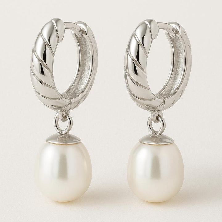 "Elaris" – 925 Silver Hoop Earrings with Real Freshwater Pearl