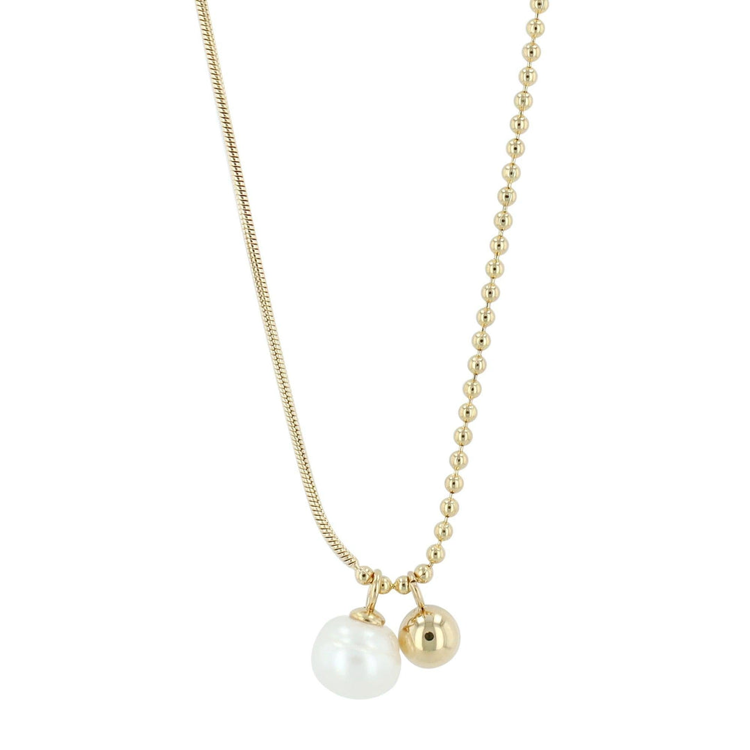 "Rana" – Gold-coloured Necklace with Freshwater Pearl & Ball Pendant (42+5 cm)
