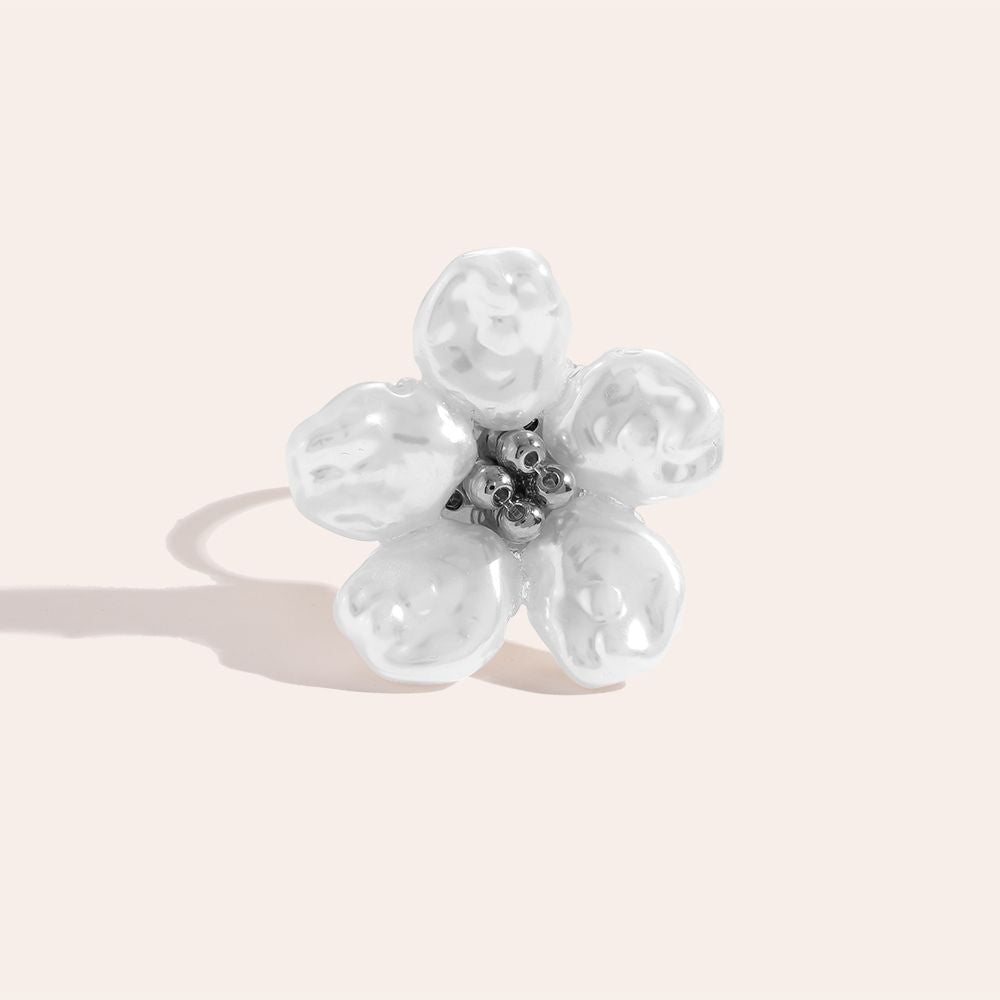 "Elonellaa" Adjustable Pearl Flower Ring