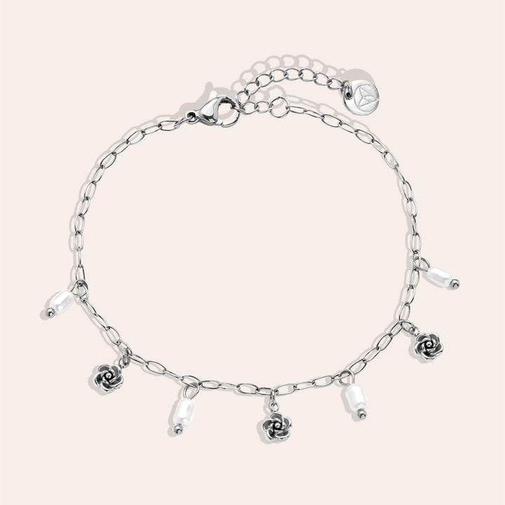 „Ilanora“ Mini Flower And Pearl Armband
