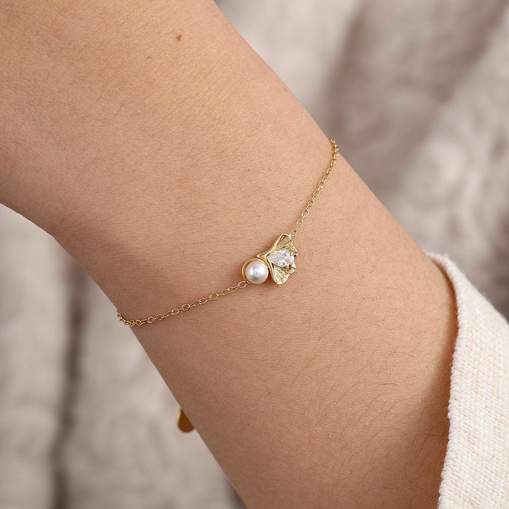 "Ivivia" Shell and Pearl Bracelet