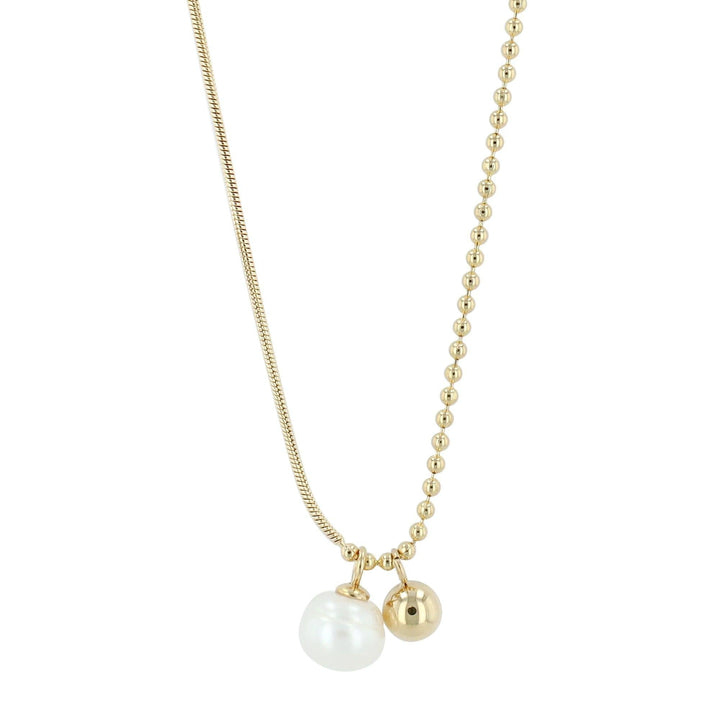 "Rana" – Gold-coloured Necklace with Freshwater Pearl & Ball Pendant (42+5 cm)