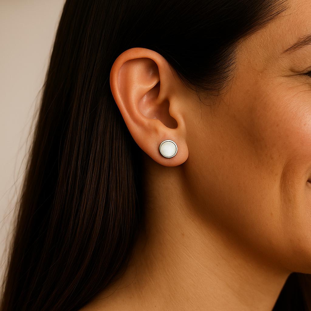 "Valenya" – Stud Earrings with Mother-of-Pearl Inlay